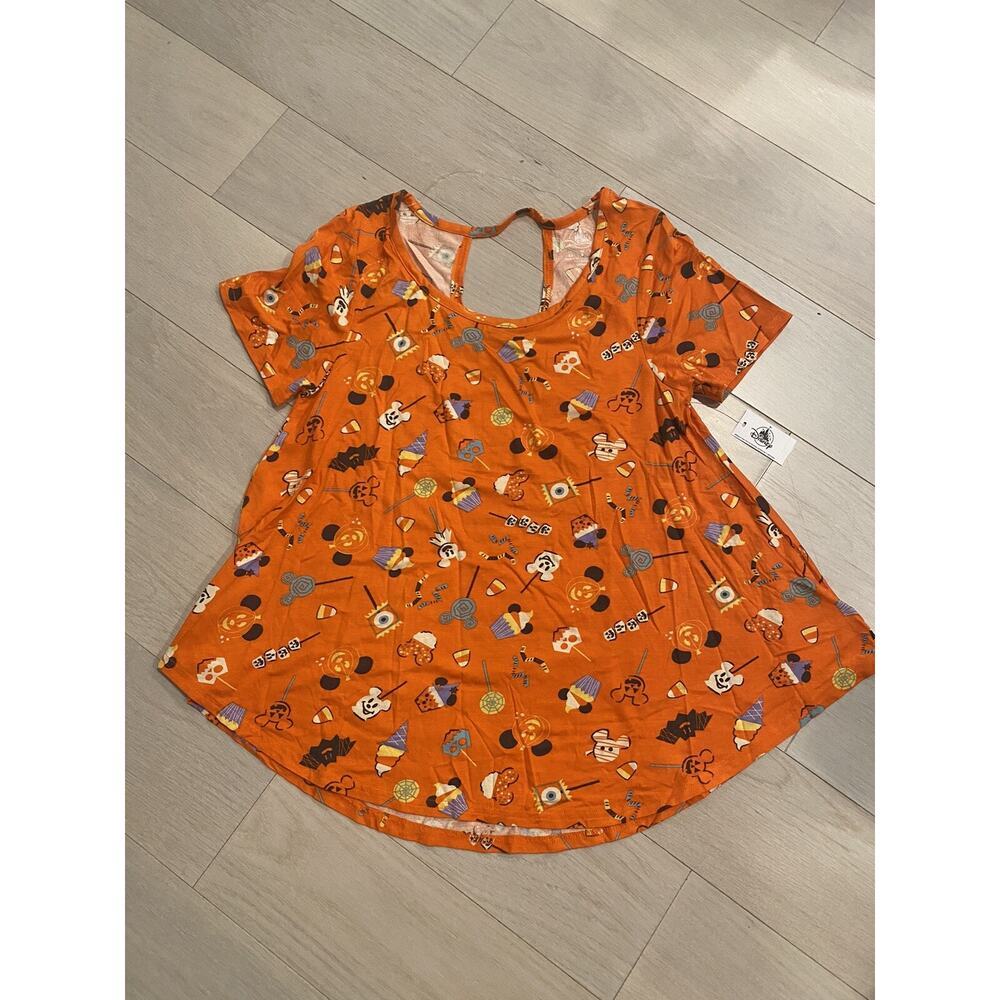 DISNEY PARKS Candy Treats HALLOWEEN 2020 T-Shirt TEE Women's Size M NEW W/TAG